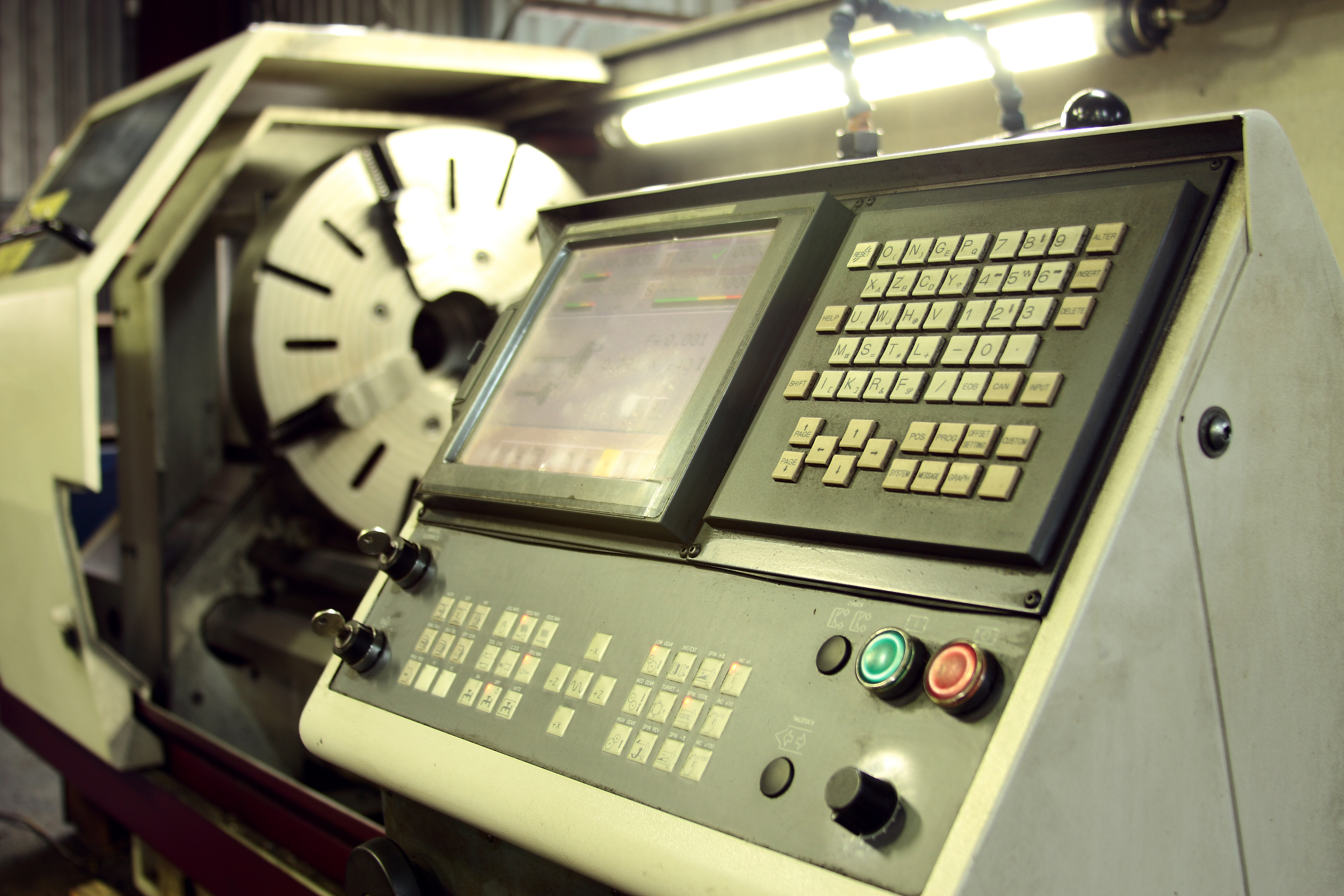 Токарный станок с ЧПУ